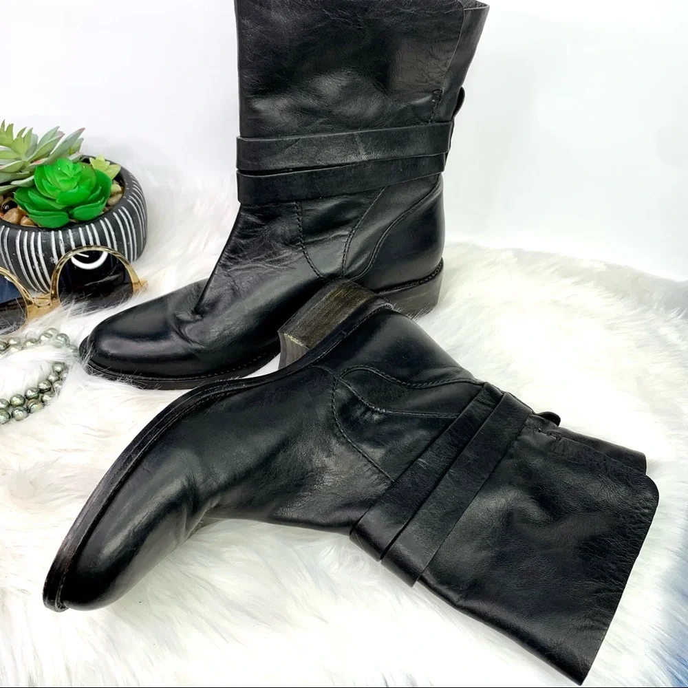 COACH Downtown Chic Luxury Minimalist Black Leather Jesika Moto Boot, 9B